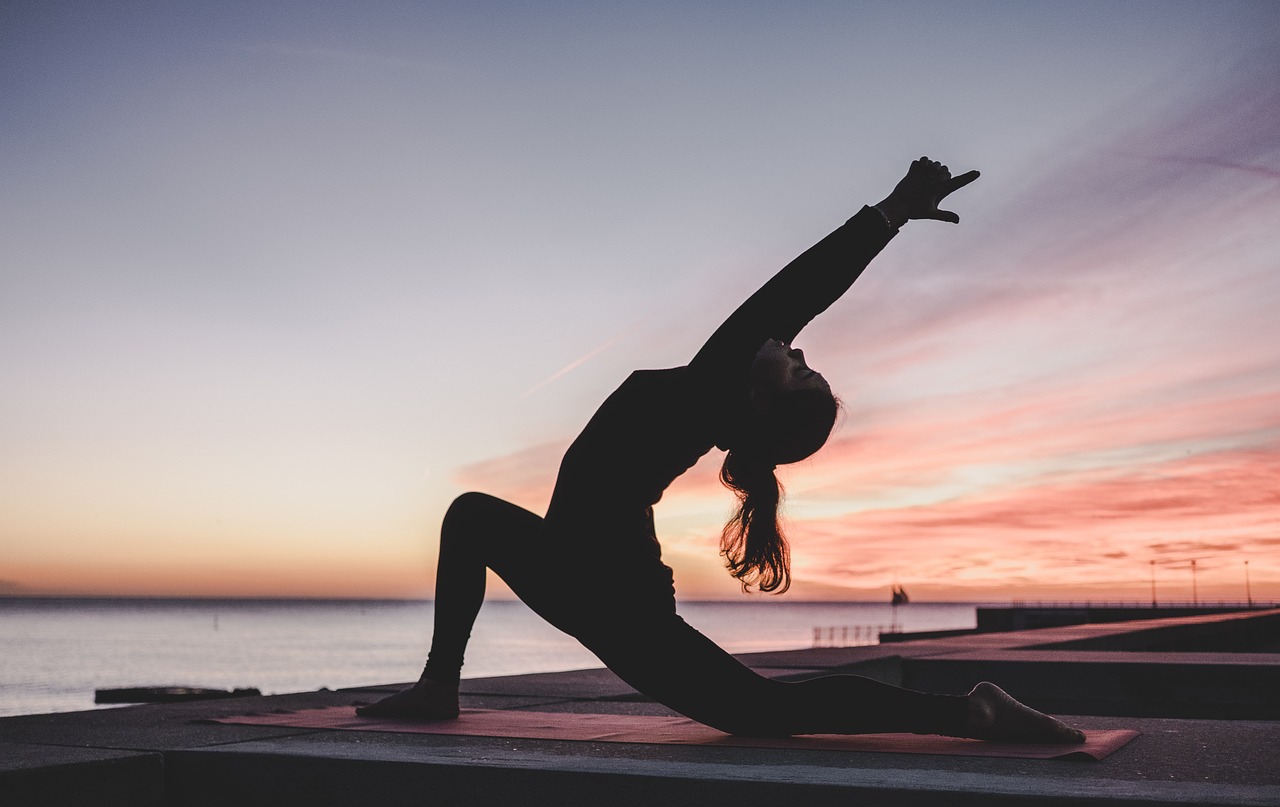 entdecken sie die vorteile des stretchings: verbessern sie ihre flexibilität, beugen sie verletzungen vor und fördern sie ihr wohlbefinden mit gezielten dehnübungen für jeden tag.